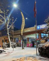 Derinkuyu’da dekoratif aydınlatma direği montajı yapıldı