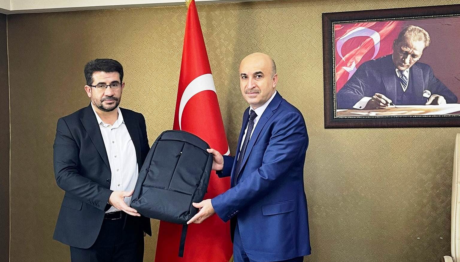 EBS’den milli eğitim müdürüne hayırlı olsun ziyareti