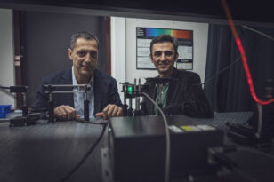 GELECEKTE NASIL GÖRECEĞİMİZİ GÖSTEREN AYGIT GELİŞTİRİLİYOR