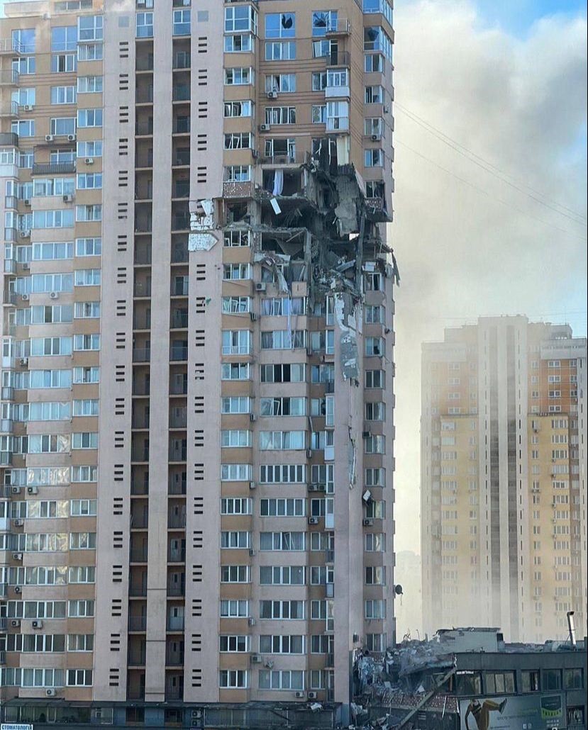 Kiev’de binaya bomba düştü