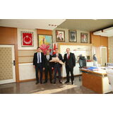 BELEDİYE ÇALIŞANLARINDAN BAŞKAN ŞİMŞEK’E ANLAMLI ZİYARET