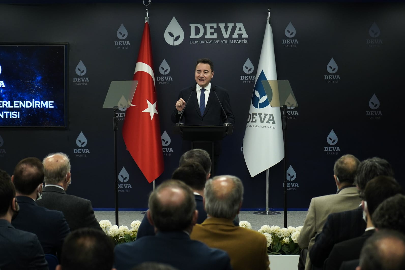 BABACAN’DAN HAYAT PAHALILIĞINA KARŞI DÖRT MADDELİK ÖZEL DESTEK PROGRAMI ÇAĞRISI