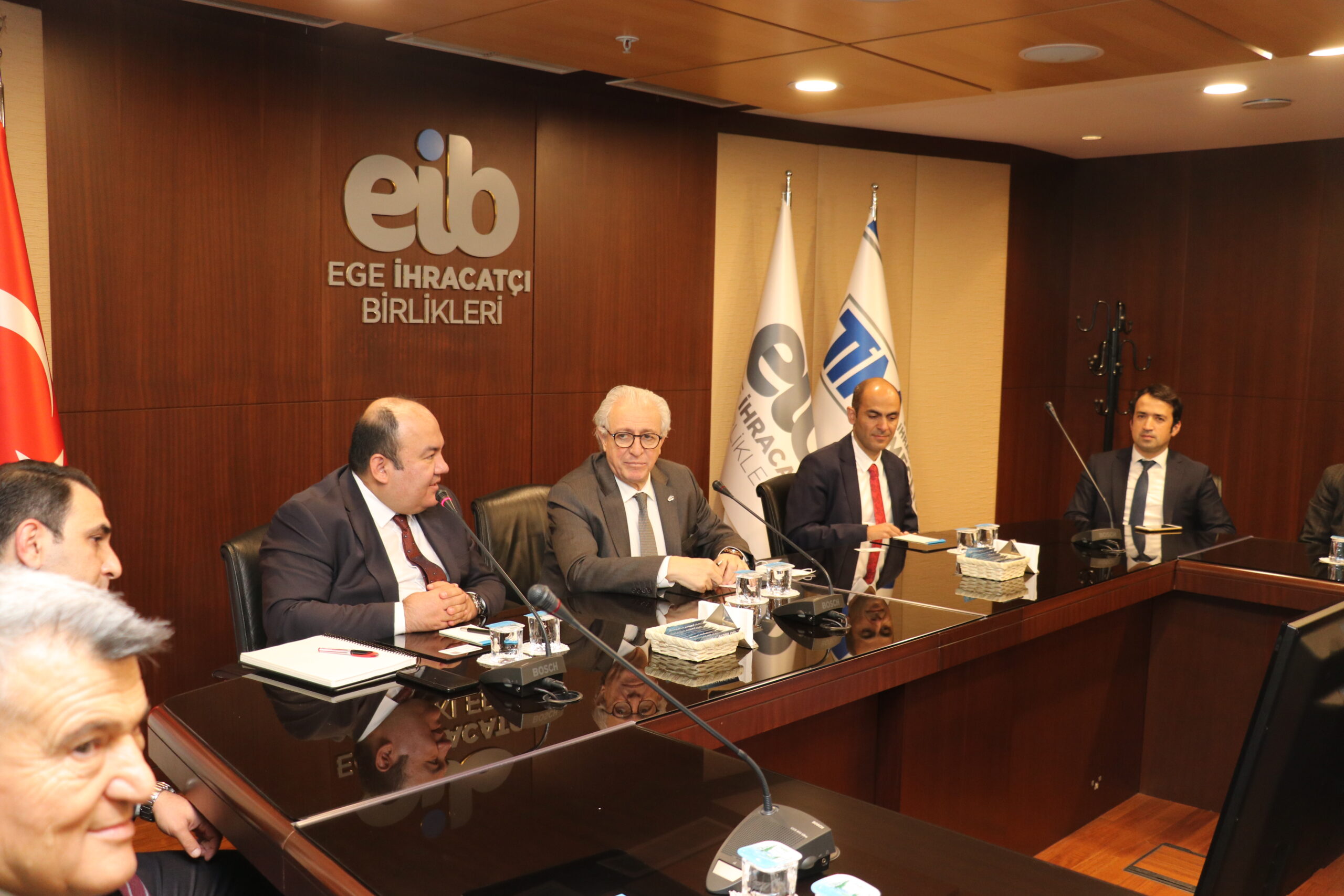 İhracatçılar KDV iadesinde pozitif ayrımcılık istiyor