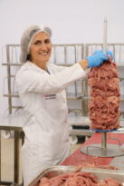 DÖNER SEKTÖRÜNÜN ‘ABLA’SI OLMAYI KABULLENDİM…