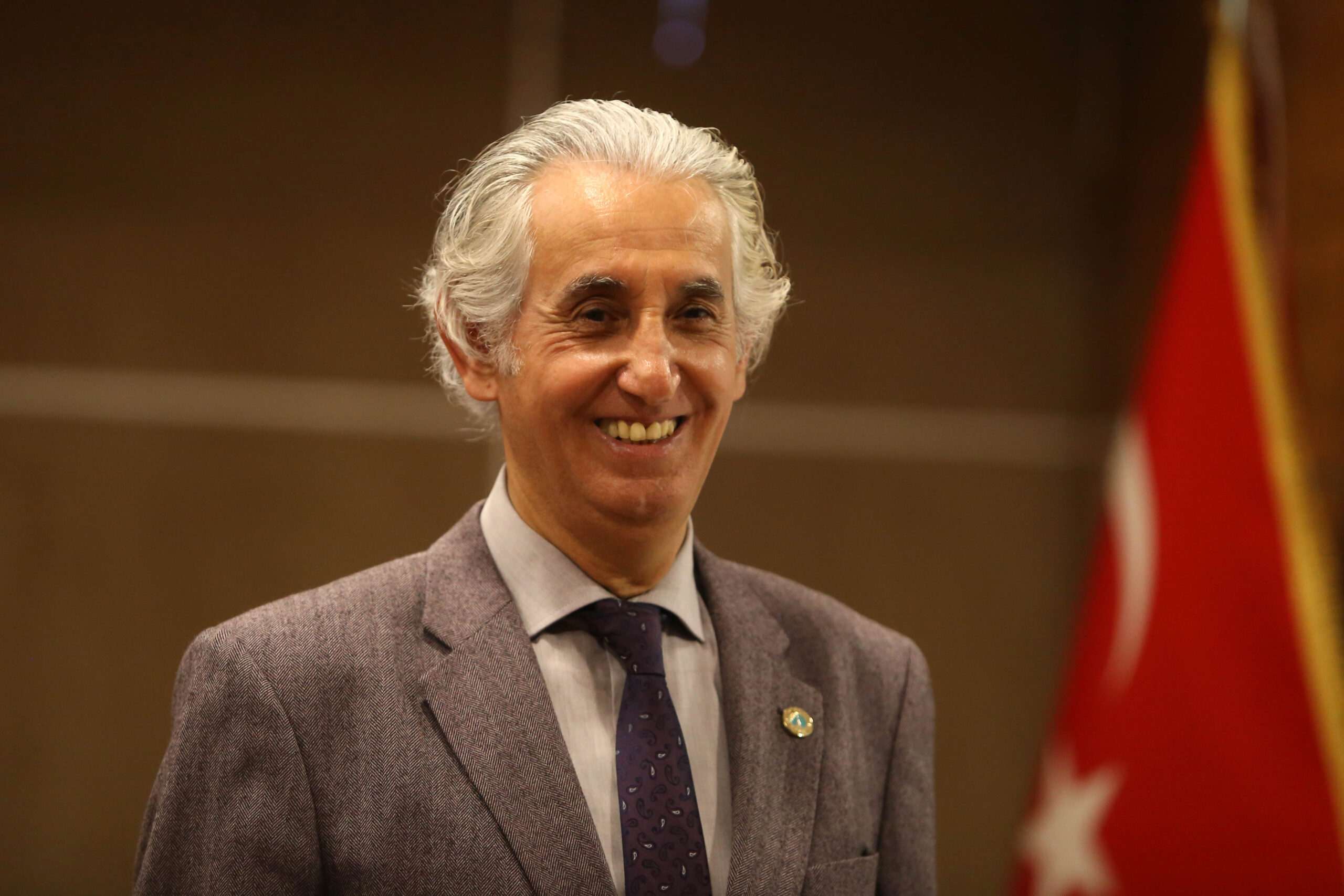 Toplumda kurallara uyma gücü azaldı…