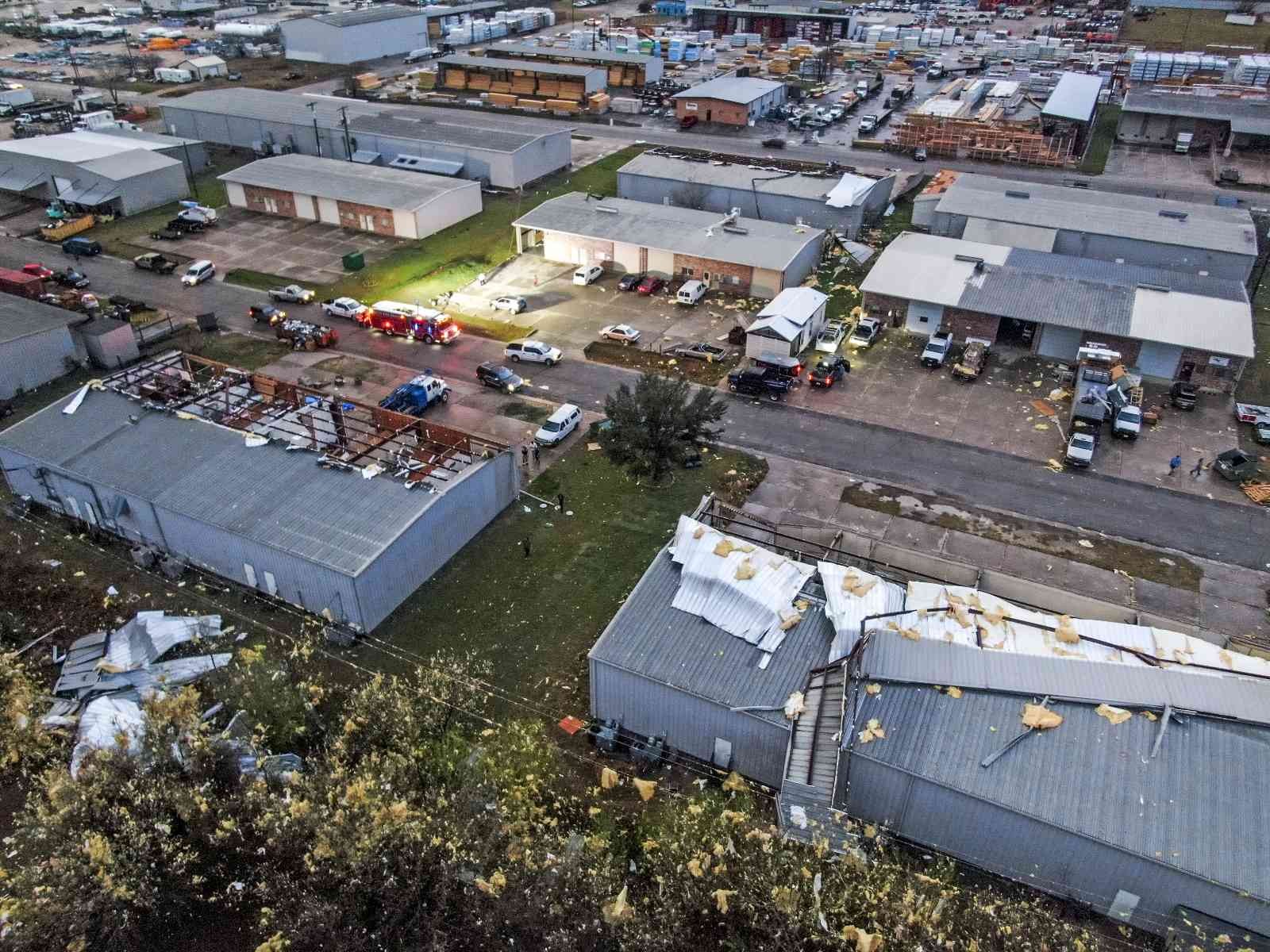 ABD’de dev hortum ortalığı savaş alanına çevirdi