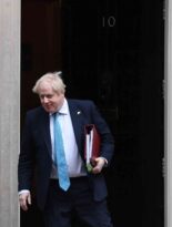 İngiltere Başkanı Johnson: “Putin kırmızı çizgiyi aştı, Uluslararası Ceza Mahkemesi’ne çıkarılmalı”