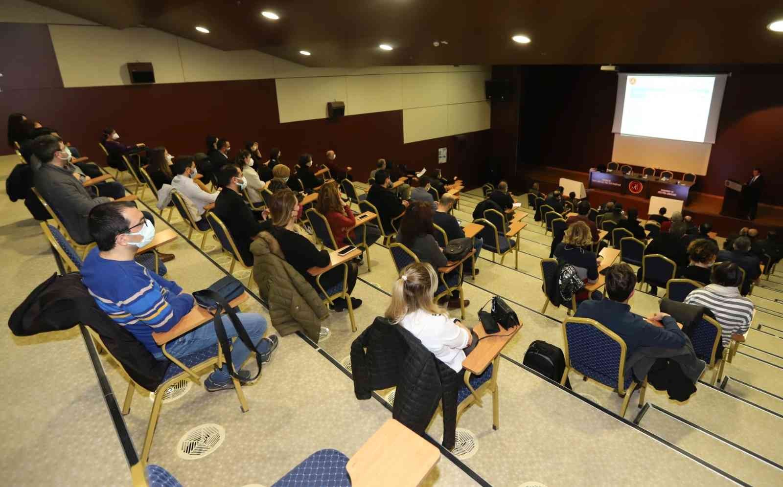 Rektör Aktekin, Mühendislik-Mimarlık Fakültesi Akademik Genel Kurul toplantısına katıldı