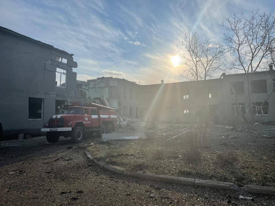 Rusya, Mıkolayiv’de okulu vurdu