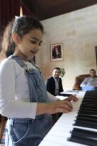 PİYANO KURSLARI İÇİN MÜLAKAT YAPILDI