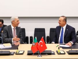 Bakan Çavuşoğlu, Portekizli mevkidaşı Cravinho ile görüştü