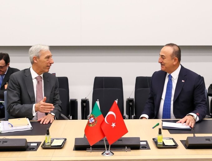 Bakan Çavuşoğlu, Portekizli mevkidaşı Cravinho ile görüştü