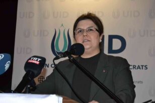 Bakan Yanık: “Almanya’da çok nitelikli ve güzel bir topluluk var”