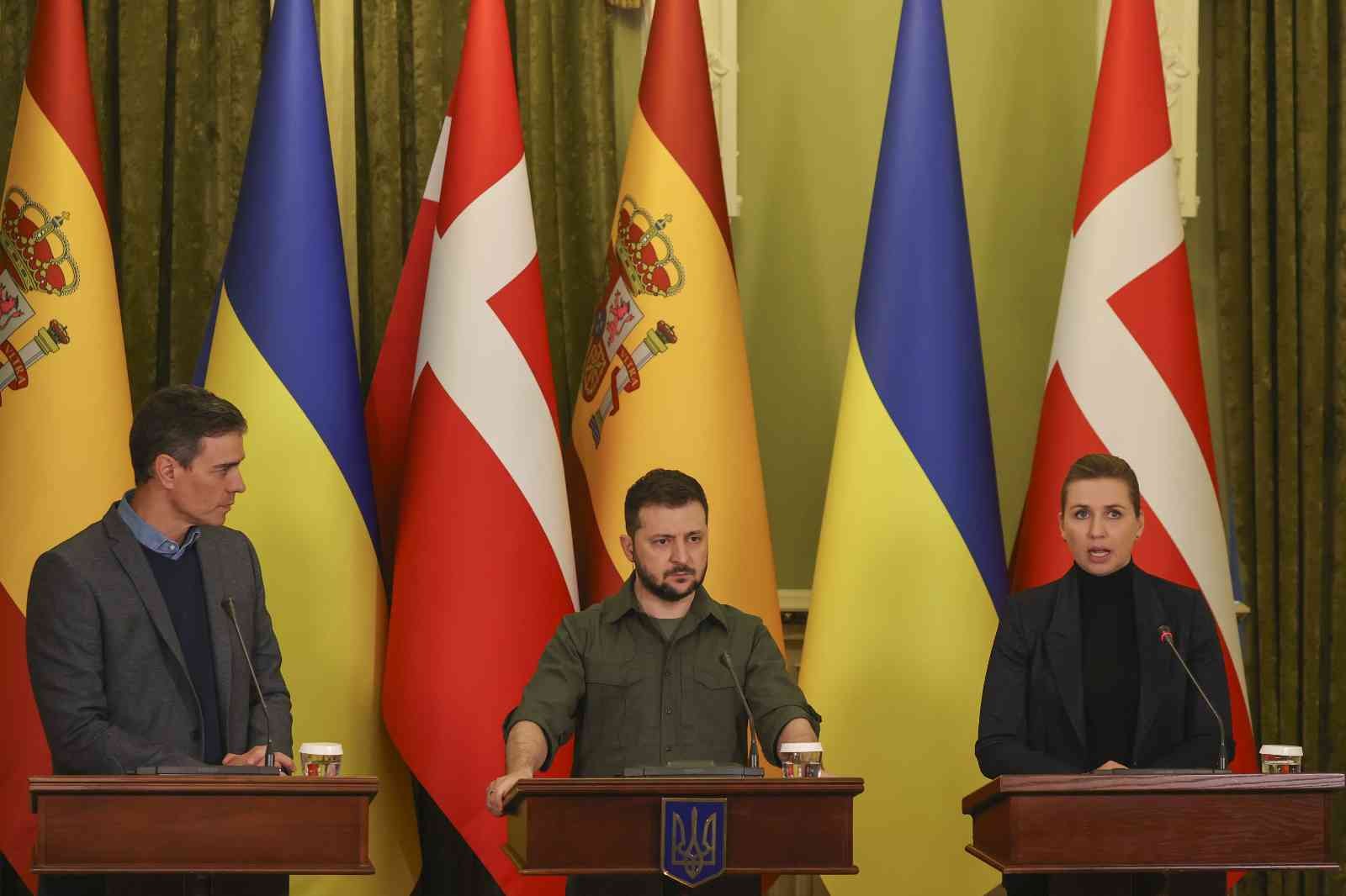 Zelenskiy: “Önümüzde geleceği belirleyecek zor günler var”