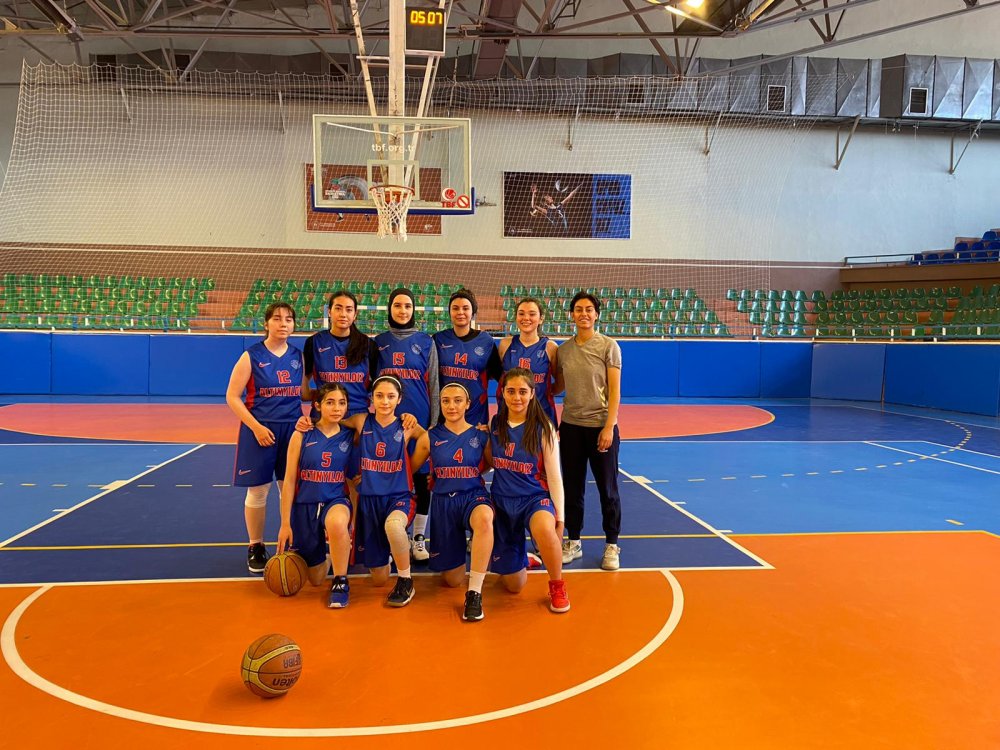 Altınyıldız Fen ve Anadolu Lisesi Şampiyon