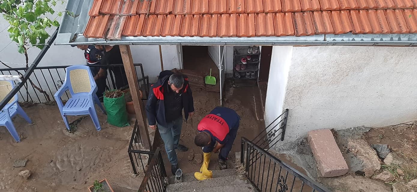 Gümüşkent’lilerin imdadına itfaiye ekipleri koştu