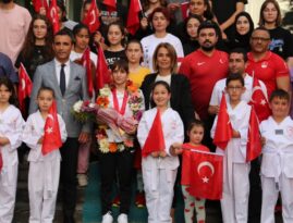 Nevşehirli Avrupa şampiyonu Şaziye Erdoğan’a coşkulu karşılama