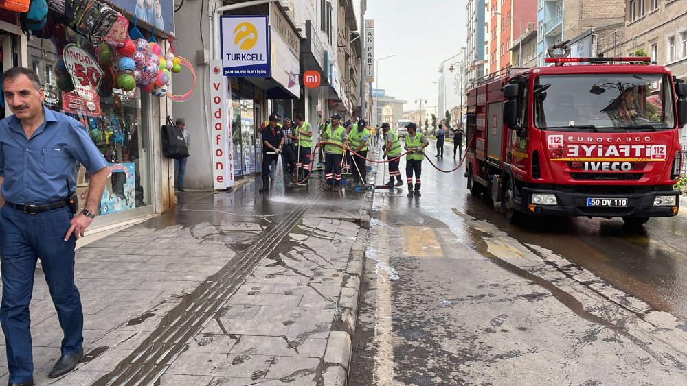 Nevşehir Belediyesi; “Nevşehir’e toz kondurmuyoruz”