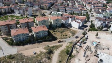 2000 Evler Mahallesi 27. Sokak’ta Yol Yenileme Çalışması Başladı