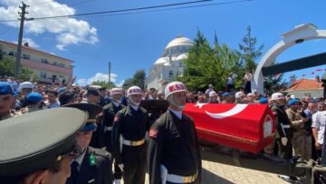 Pençe-Kilit şehidi son yolculuğuna uğurlandı