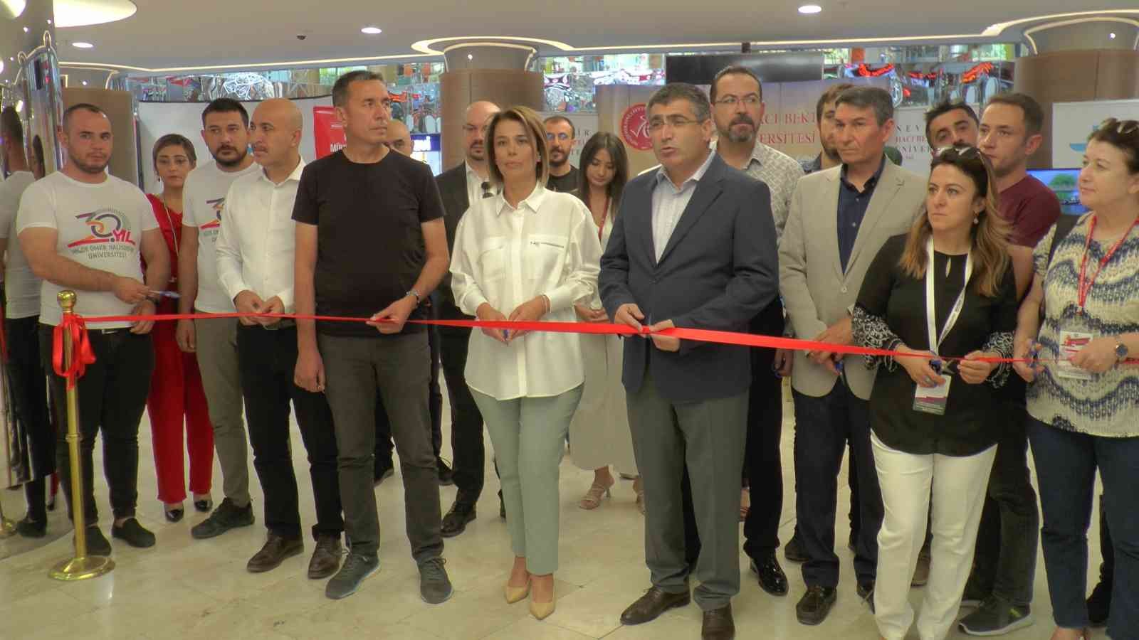 Vali Becel: “Gençlerimiz yeteneklerine ve becerilerine göre tercih yapsınlar”