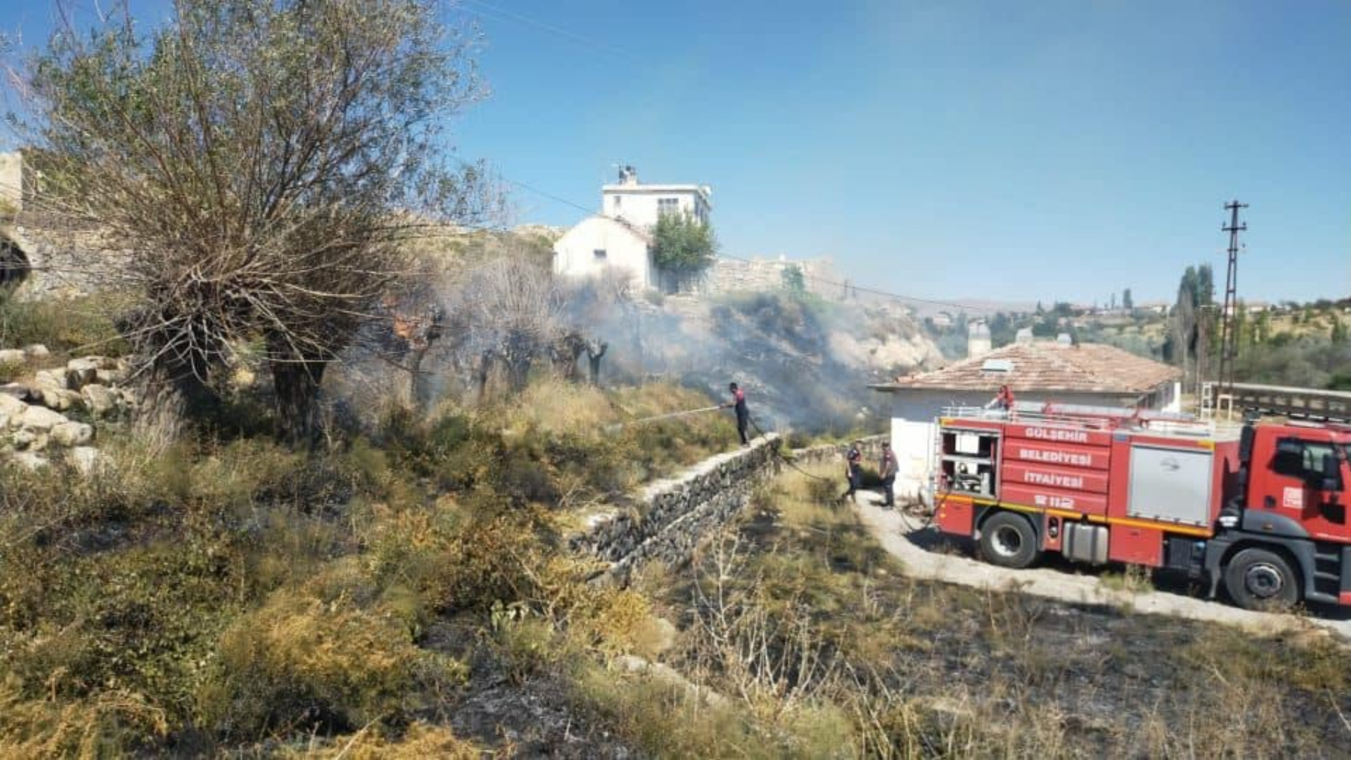 Gülşehir itfaiyesi hızır gibi yetişiyor