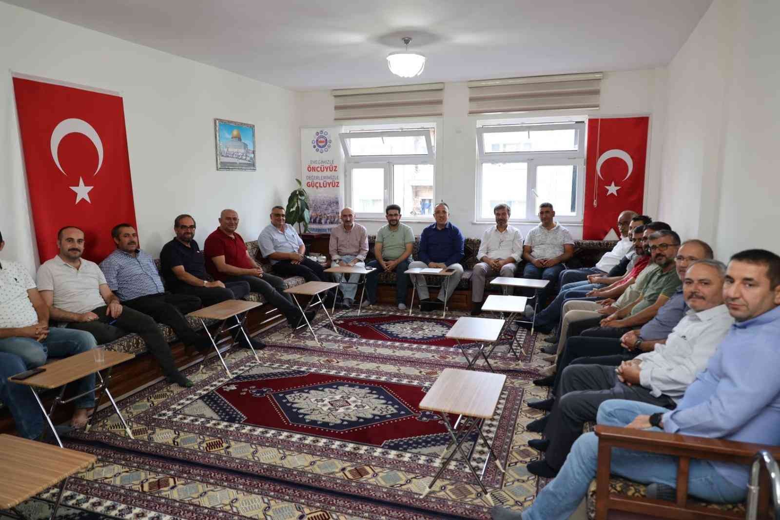 Başkan Savran, eğitimcilerle buluştu