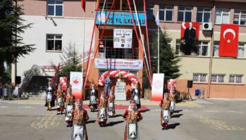 Nevşehir’de protokol üyeleri ‘İlköğretim Haftası’ kutlama programına katıldı