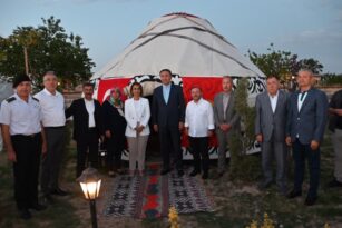 Kapadokya’nın zirvesi Uçhisar’da Mümin Sarıkaya rüzgarı esti…