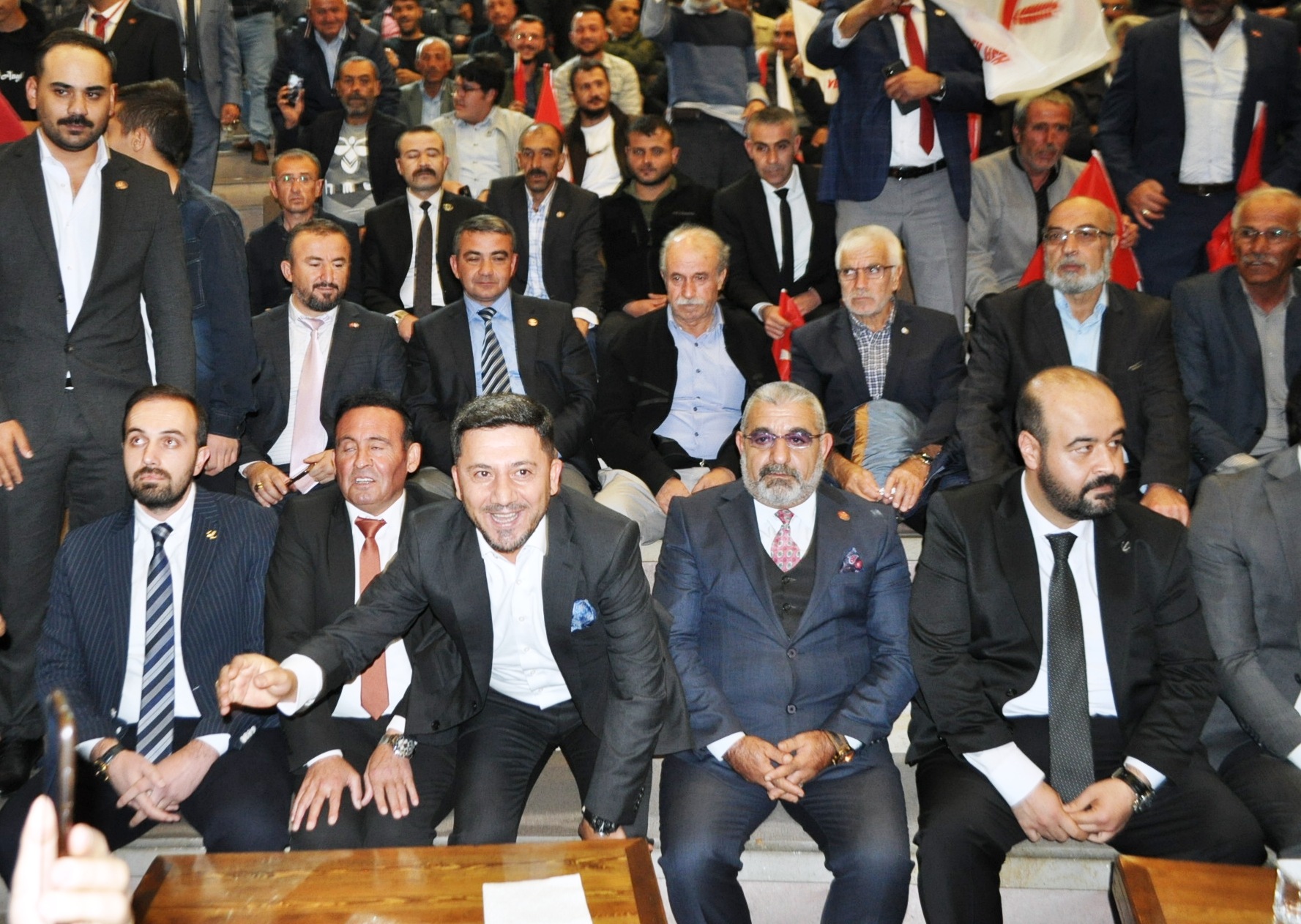 YRP kongresine Rasim Arı sürprizi