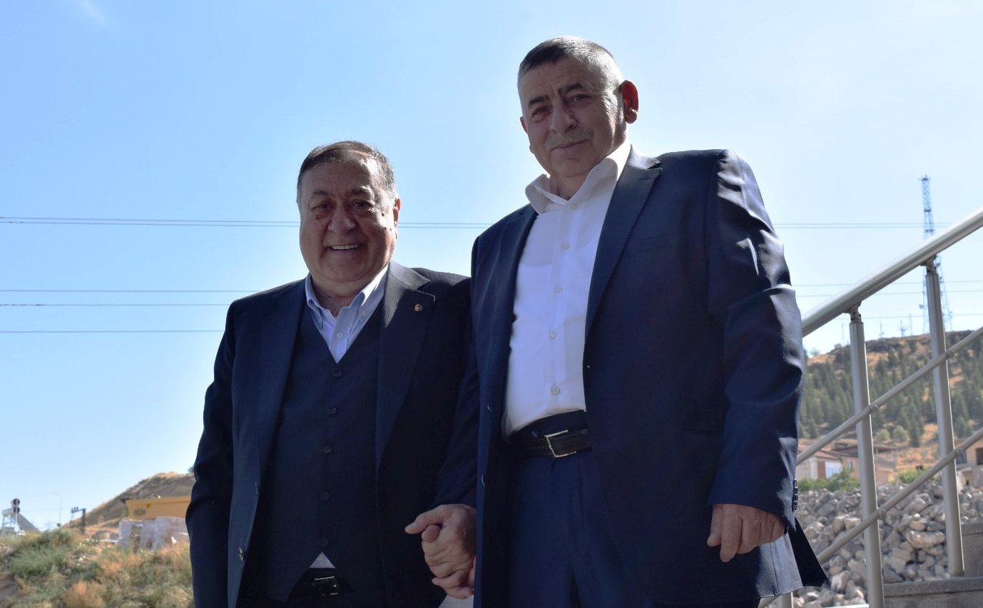 Daşlıca Başkan Parmaksız ve ekibini kutladı