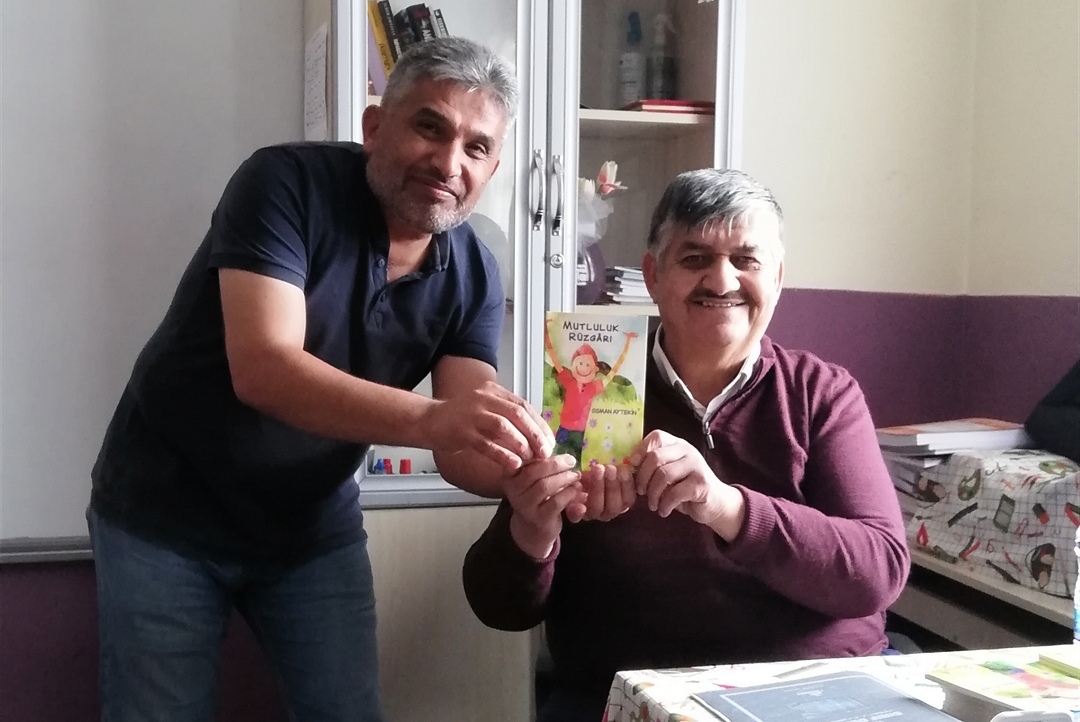 KAPADOKYALI YAZAR AYTEKIN ÖĞRENCILERLE BULUŞTU