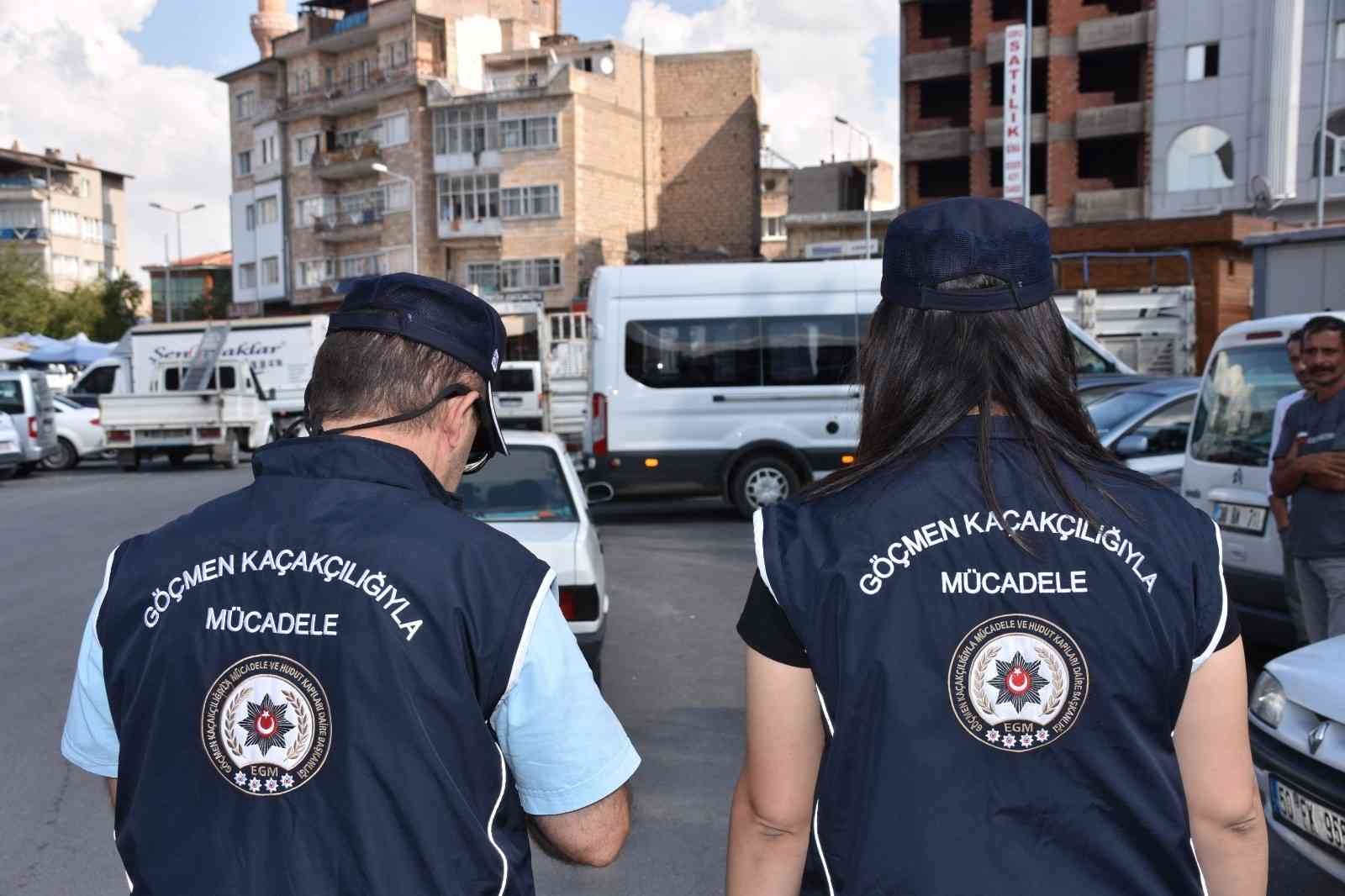Nevşehir’de 8 yabancı uyruklu şahıs sınır dışı edildi