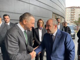 Bakan Varank, Nevşehir’de şehir buluşmasında