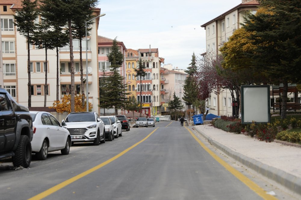 Sıcak Asfalt Serimi Tamamlanan Yollarda Çizgi Çalışması Yapıldı