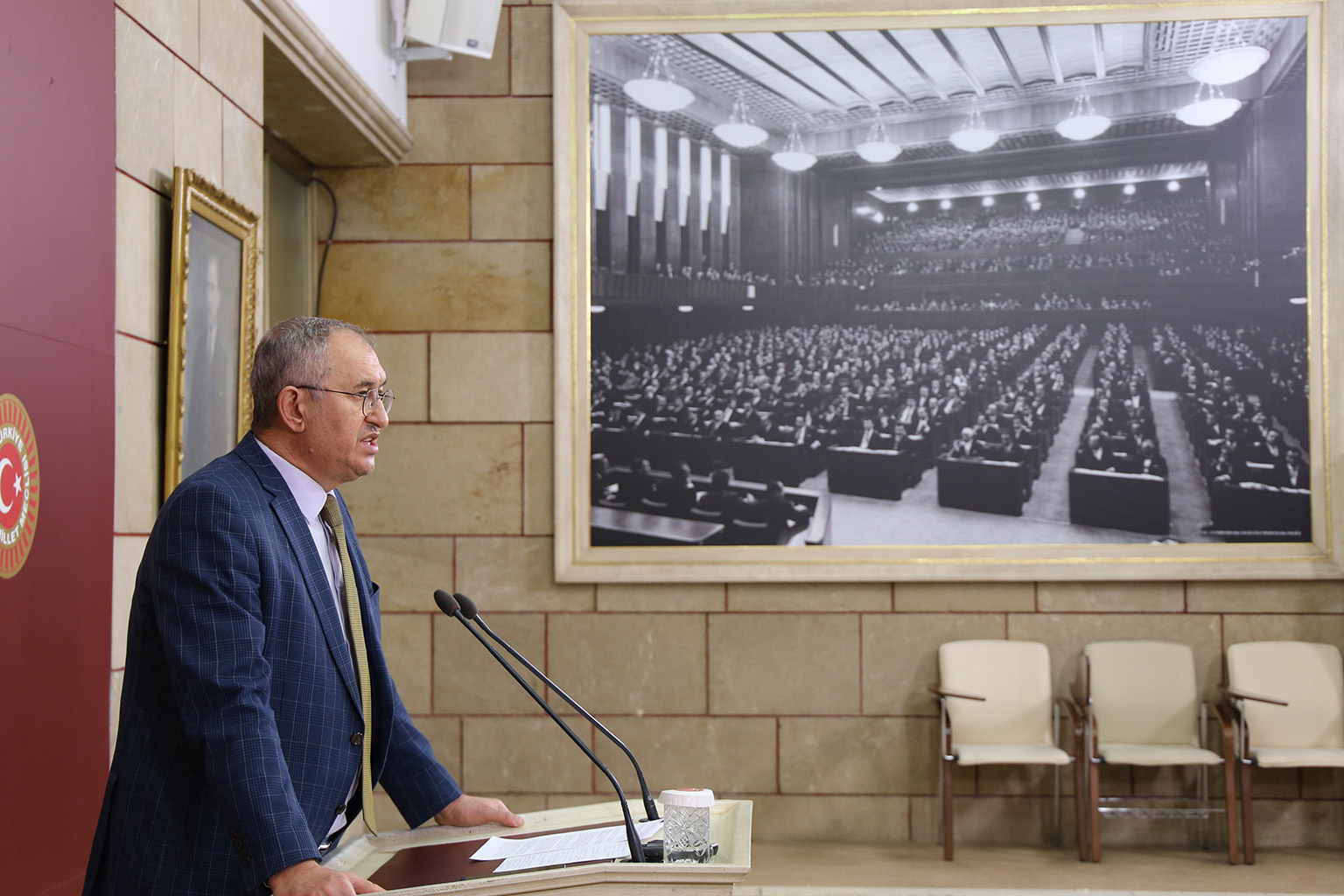 Dokuz Eylül Üniversitesi kız yurdu yapılması için bağışlanan araziyi satışa çıkarmıştı