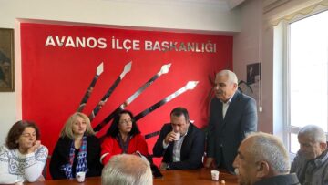 CHP bu kez Avanos ilçesinde yeni üyelerine rozet taktı