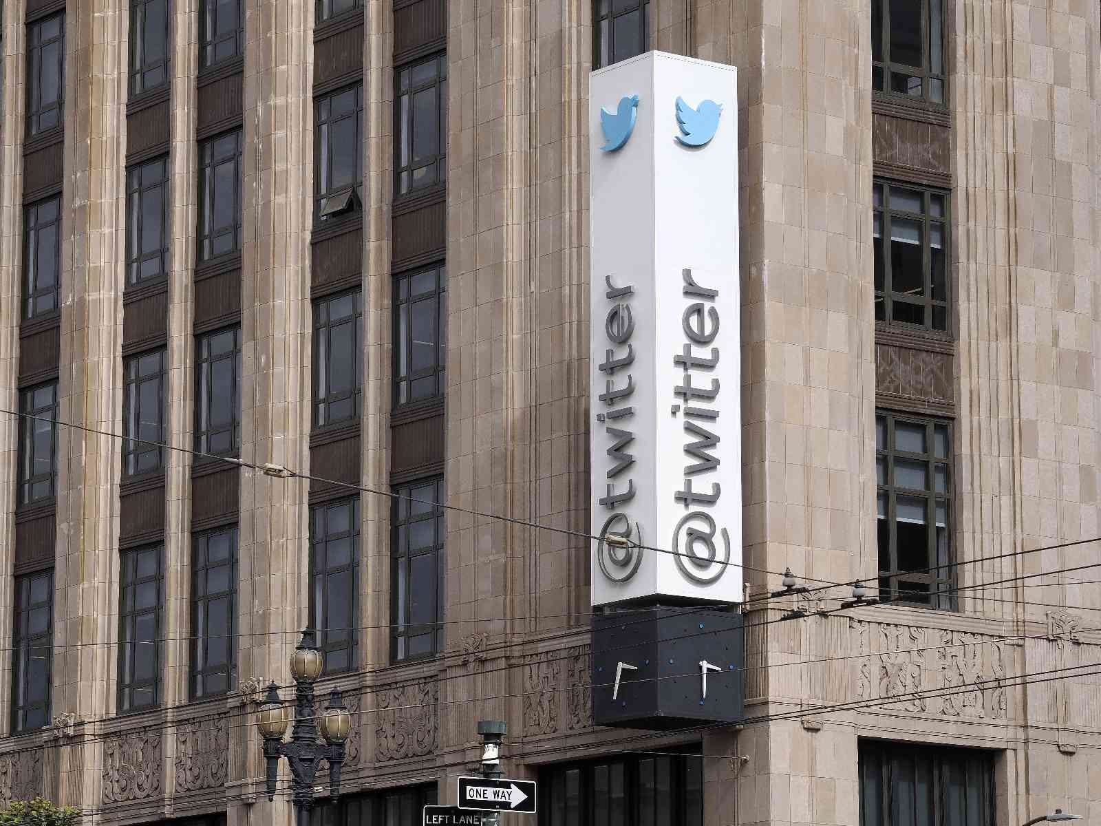 Musk, eski Twitter yönetiminin Biden’ın oğlu hakkındaki haberleri nasıl sansürlediğini ifşa etti