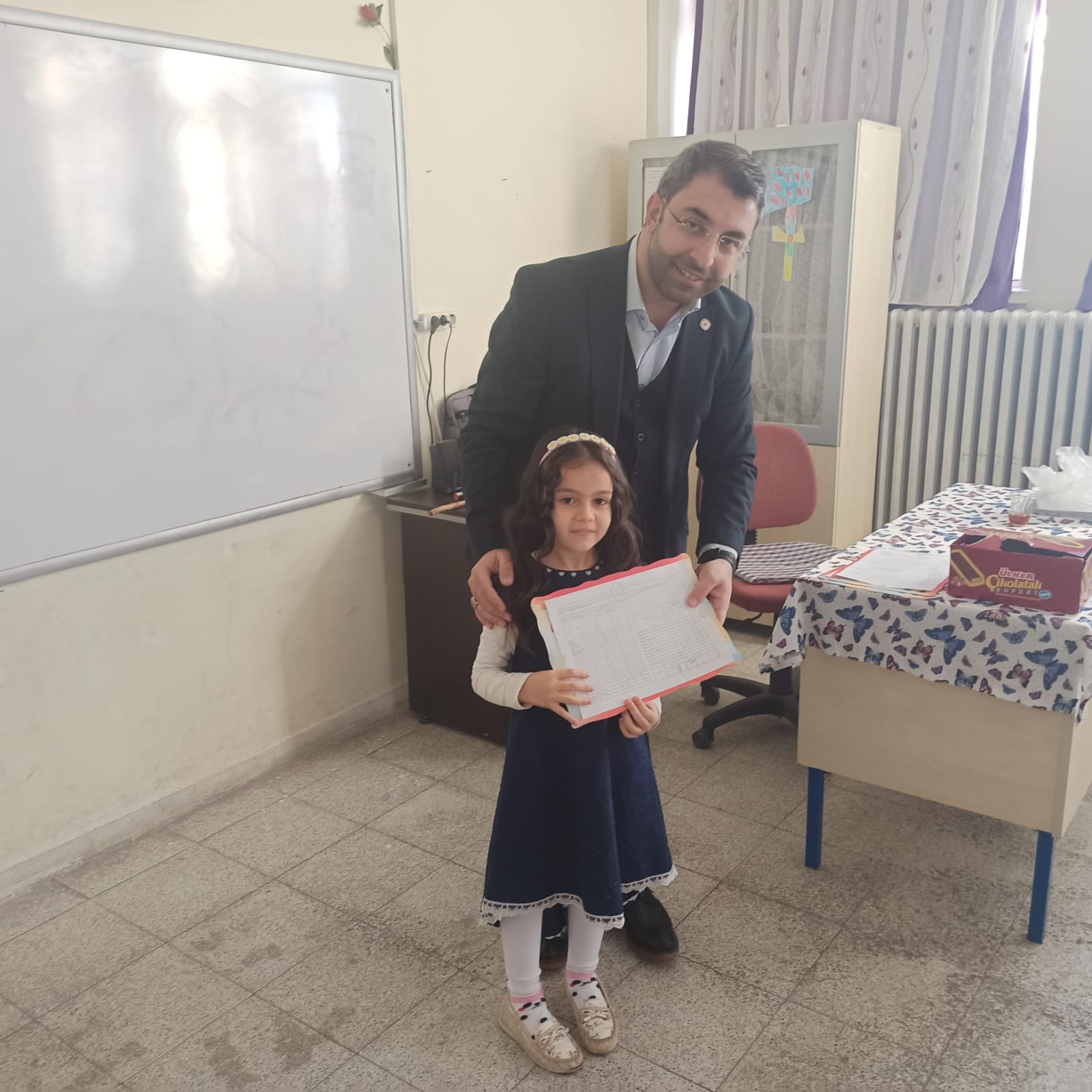 Öğrenciler ilk karnelerini Başkan Güneş’ten aldılar