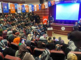 Adalet Bakanı Bozdağ: “Altınız bir adam etmiyorsanız ne işe yararsınız”