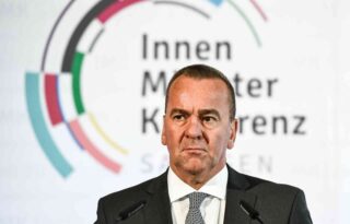 Almanya’da 2013’ten beri ilk erkek Savunma Bakanı
