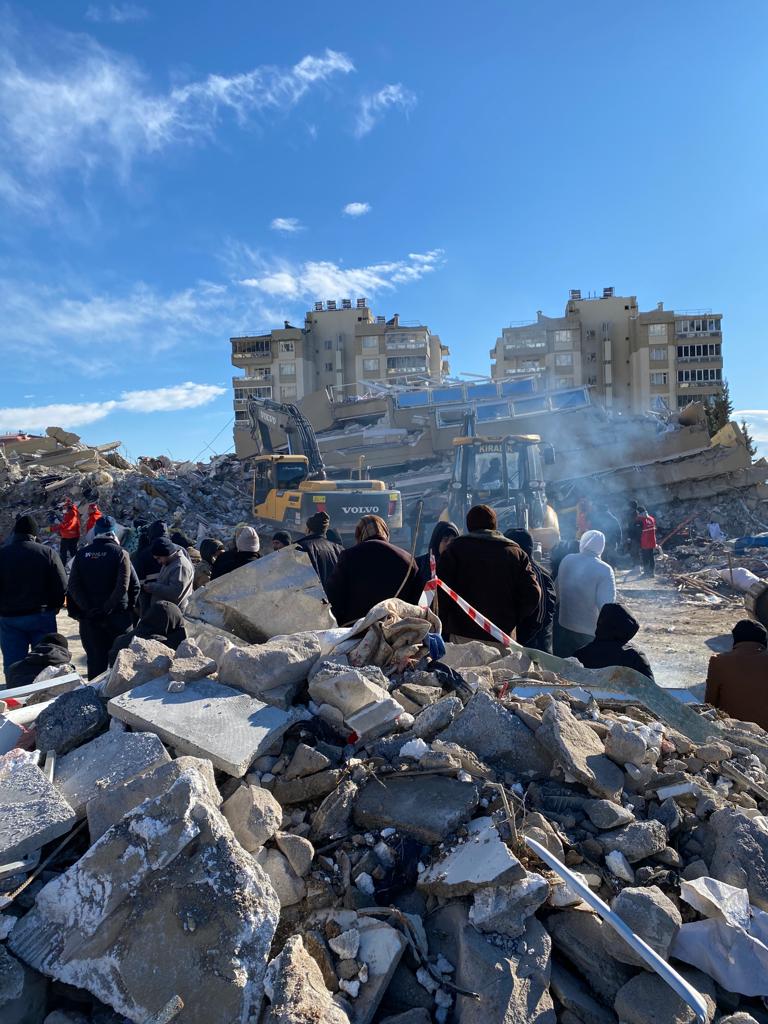 MÜSİAD’DAN DEPREMDEN ETKİLENEN 10 İL İÇİN TOPYEKÛN SEFERBERLİK