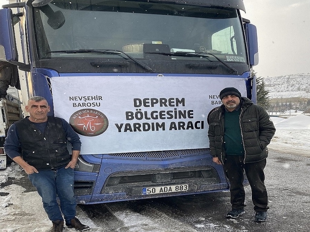 Hatay Barosu’na odun kömür yardımı ulaştırıldı