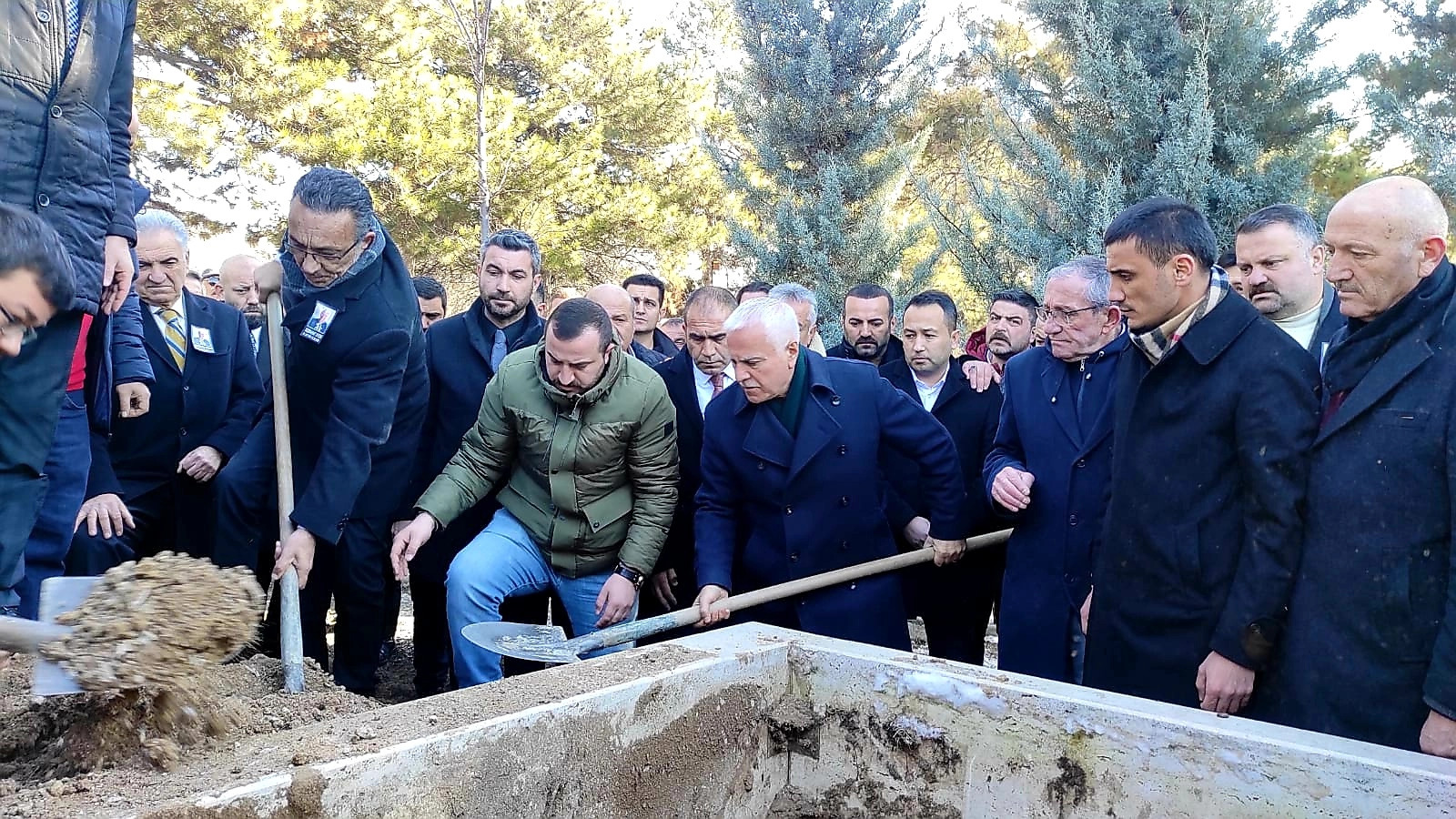 Koray Aydın’ın Annesinin Cenaze Törenine Katıldılar