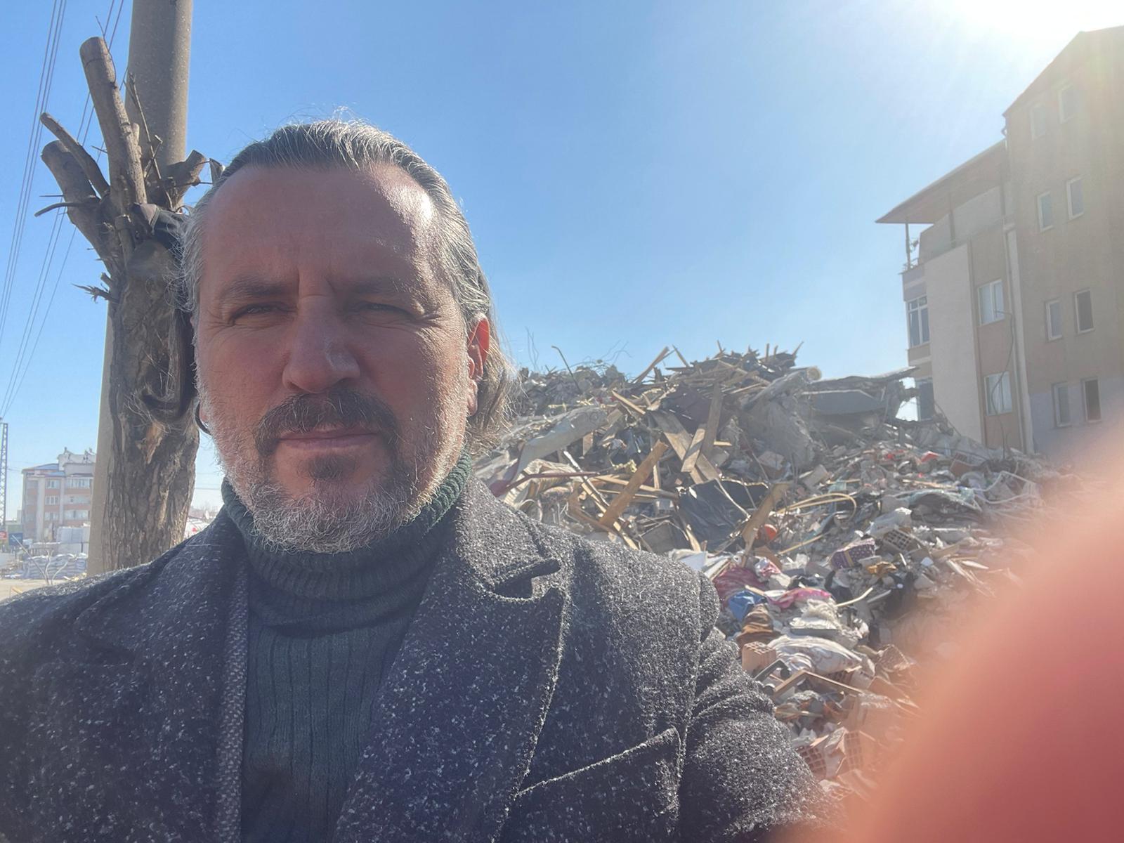 Salgın, “Dualarımız depremzedelerimizle”