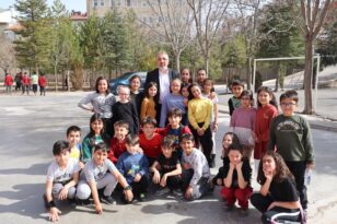 NEVŞEHİR BELEDİYESİ’NDEN OKUL KÜTÜPHANELERİNE 51 BİN KİTAP