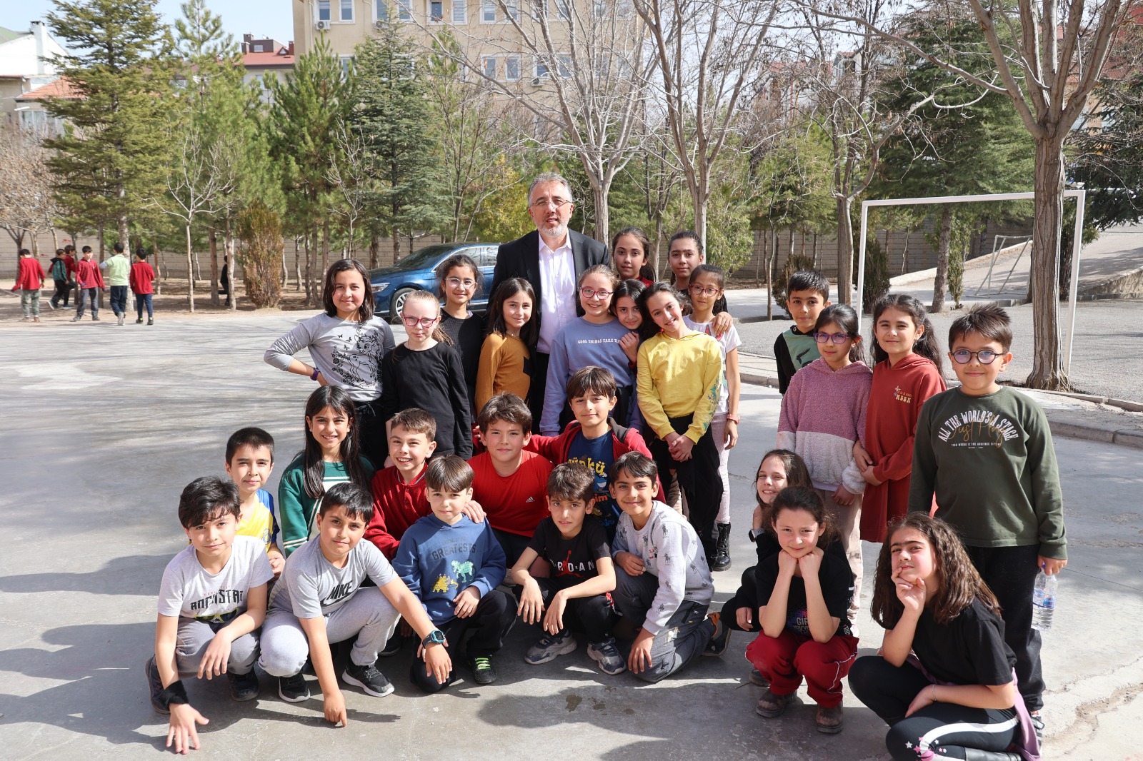 NEVŞEHİR BELEDİYESİ’NDEN OKUL KÜTÜPHANELERİNE 51 BİN KİTAP