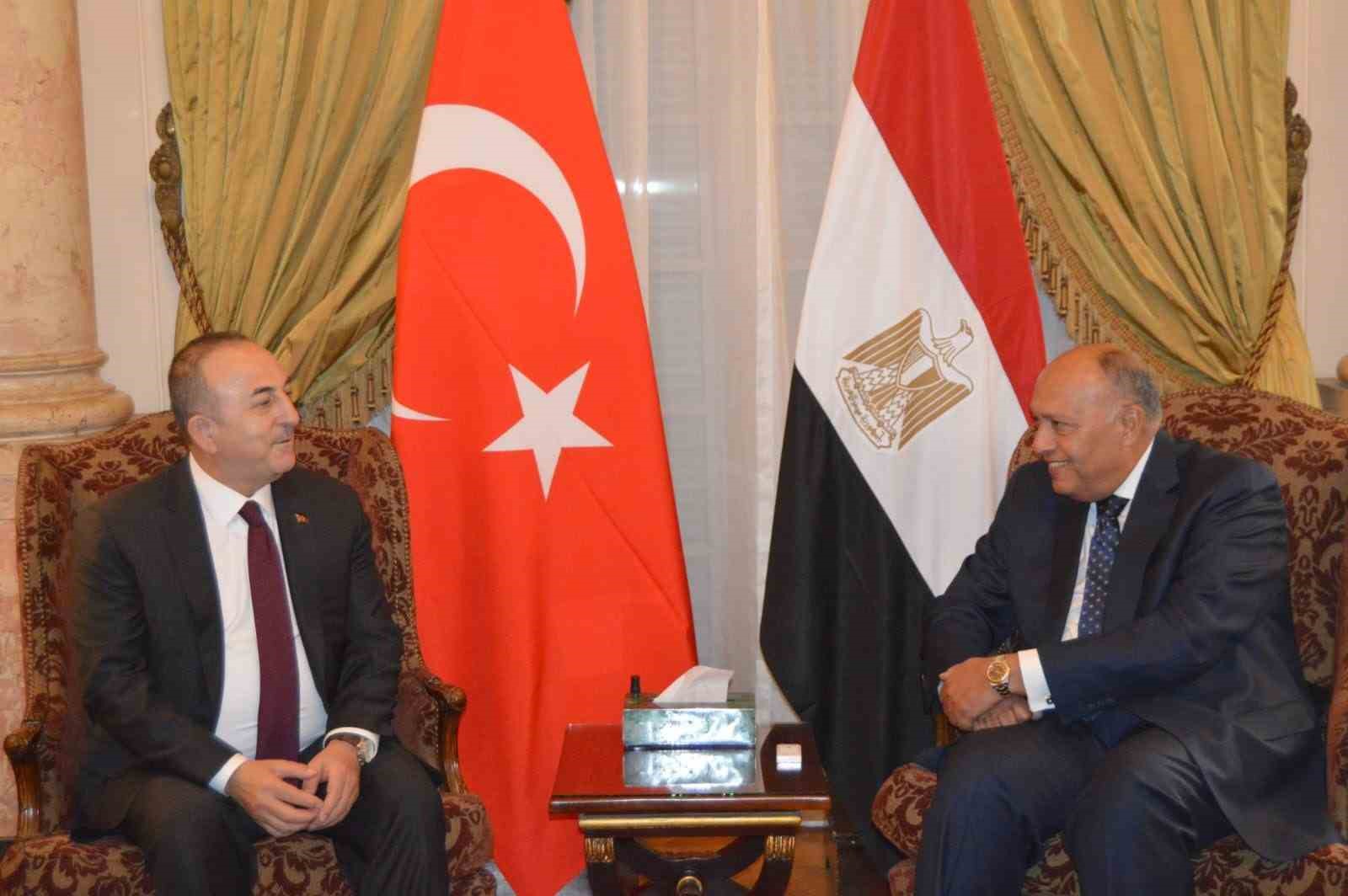 Bakan Çavuşoğlu, Mısırlı mevkidaşı Shoukry ile görüştü