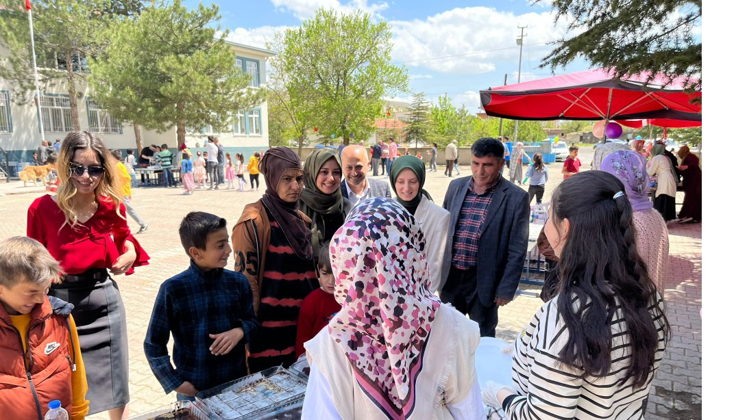 Demirtaş Kuyulutatlar’da kermes açılışına katıldı