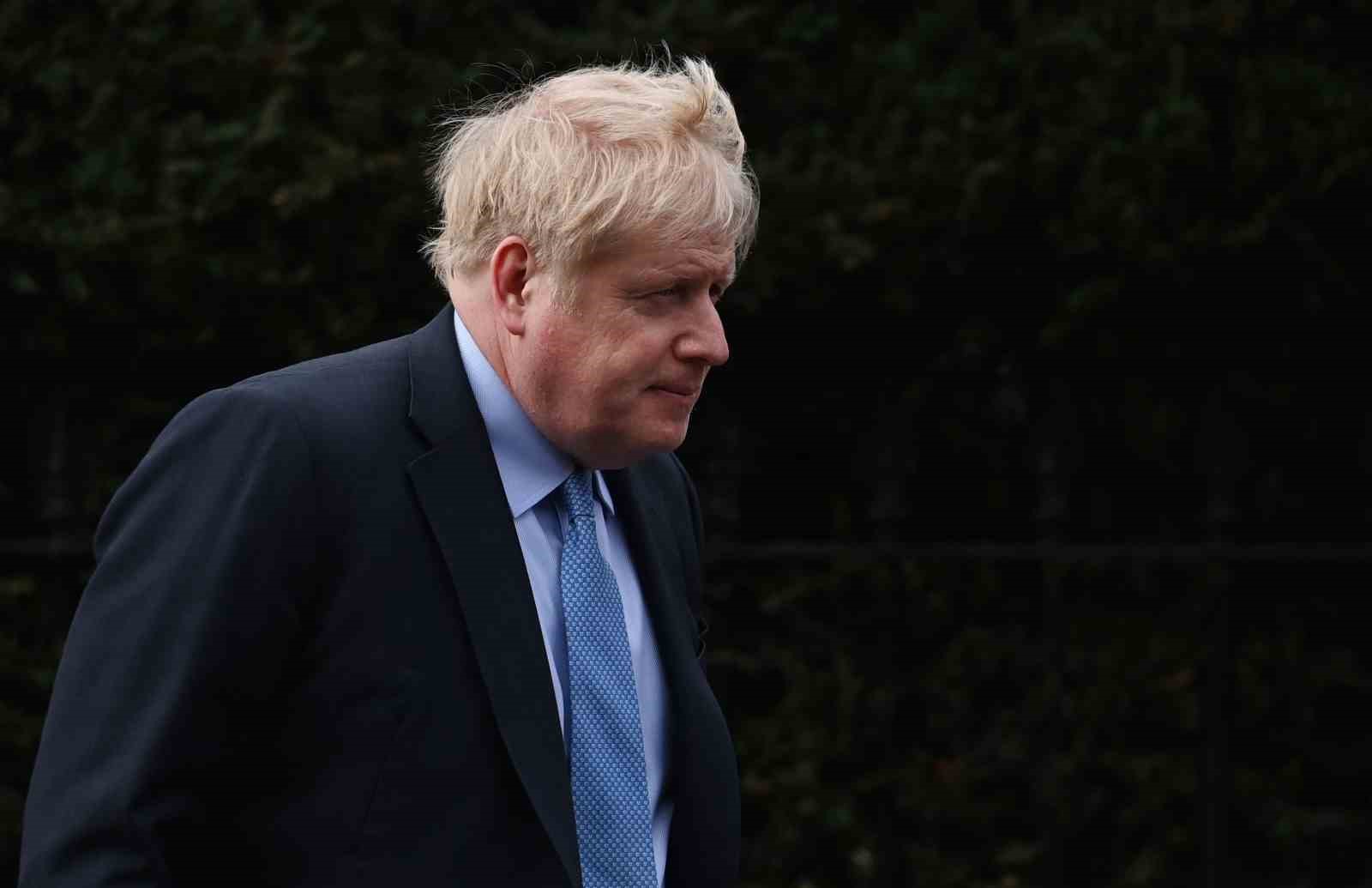 İngiltere’nin eski Başbakanı Johnson’ın Covid-19 kurallarını çiğnediğine dair yeni iddialar ortaya atıldı